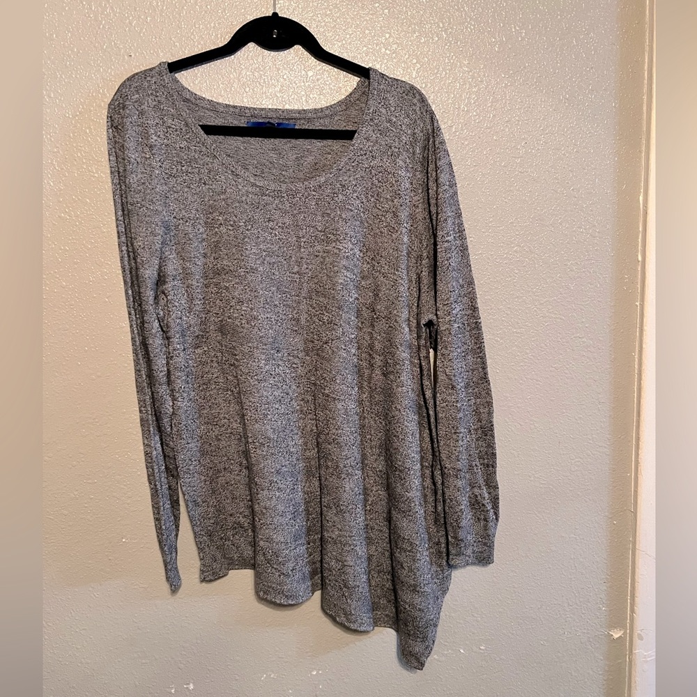 Light weight sweater